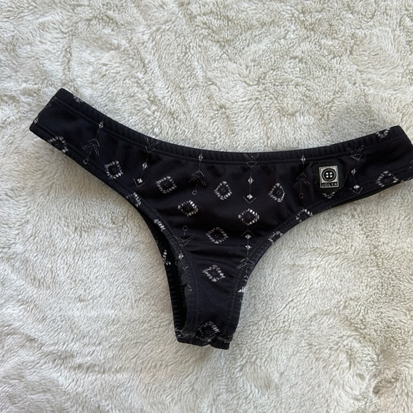 Jolyn Bikini Tops - Picture 10 of 11